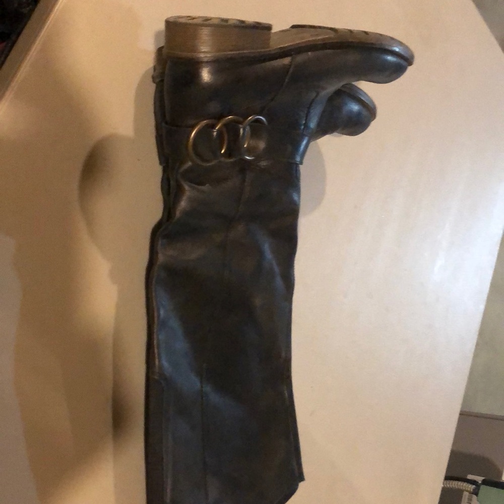 Black boots